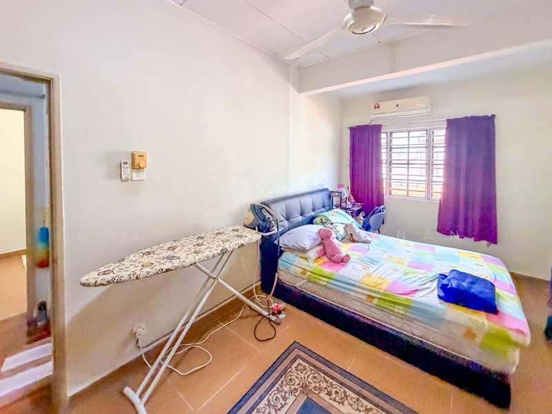Rumah Teres 2 Tingkat untuk Dijual di Bandar Tun Hussein Onn (Cheras) - Nor Azdlin Adnan - Bedroom - PropertyGuru.com.my