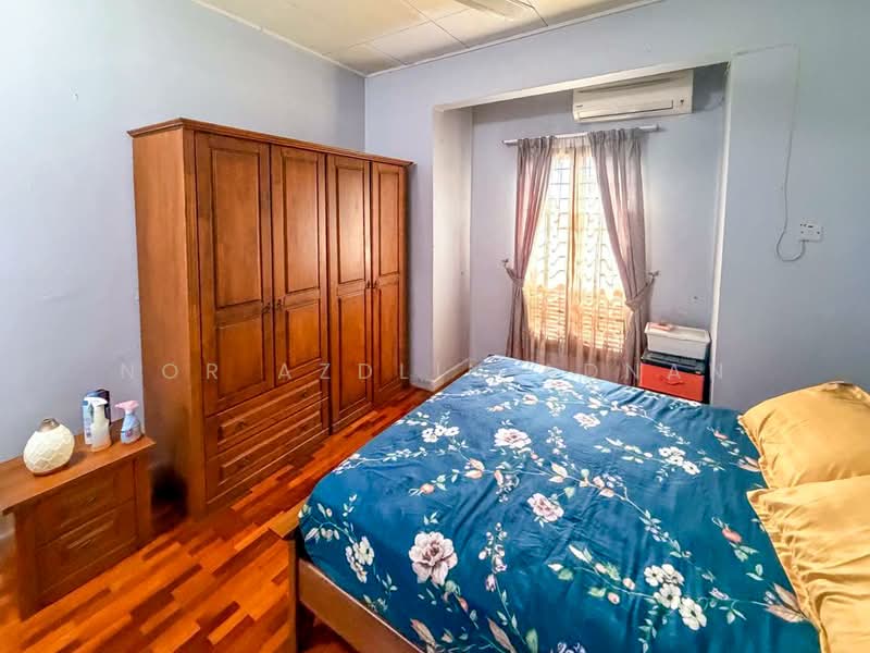 Rumah Teres 2 Tingkat untuk Dijual di Bandar Tun Hussein Onn (Cheras) - Nor Azdlin Adnan - Bedroom - PropertyGuru.com.my