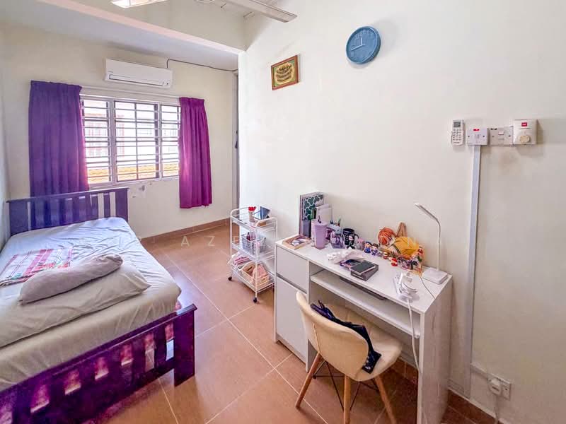 Rumah Teres 2 Tingkat untuk Dijual di Bandar Tun Hussein Onn (Cheras) - Nor Azdlin Adnan - Bedroom - PropertyGuru.com.my