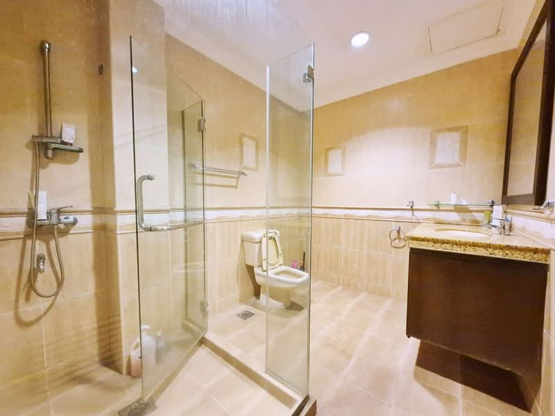 Bungalow for Sale in Seksyen 6 (Kota Damansara) - Nazri Hassan - Bathroom - PropertyGuru.com.my