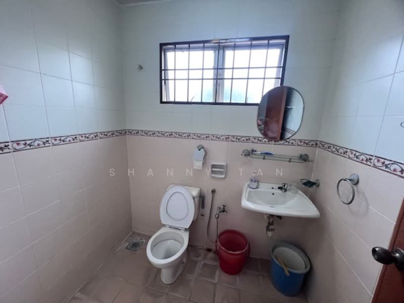 2.5-storey Terraced House for Sale in Bandar Mahkota Cheras (Cheras) - Shanny Tan - Bathroom - PropertyGuru.com.my