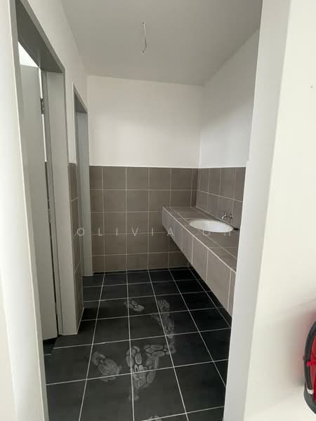 Kedai / Pejabat untuk Disewa di Beranang (Selangor) - OLIVIA OH - Bathroom - PropertyGuru.com.my