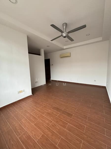 3-storey Terraced House for Sale in Mutiara Bukit Jalil (Bukit Jalil) - Emerlyne Shum - Living Room - PropertyGuru.com.my