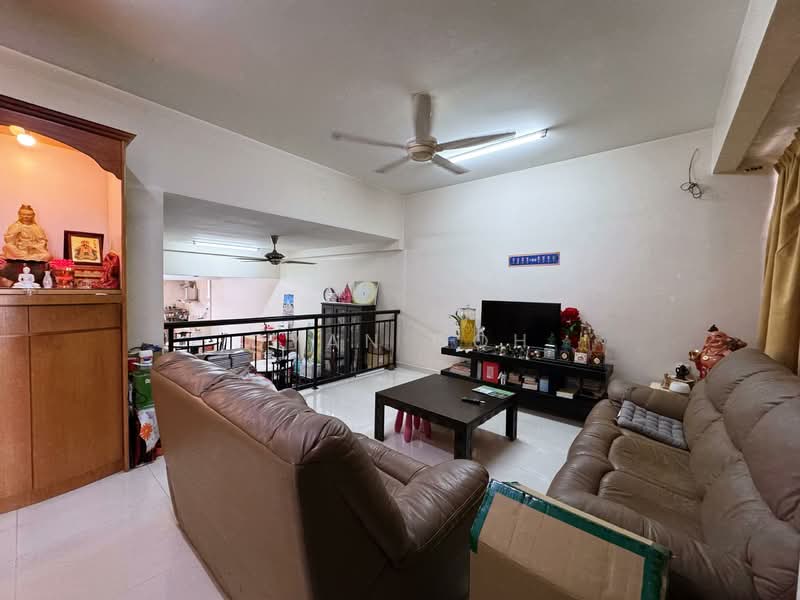 2-storey Terraced House for Rent in Island Glades (Jelutong) - Qyan Goh - Living Room - PropertyGuru.com.my