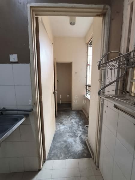 Pangsapuri untuk Disewa di Laman Suria - Faliyana binti Muda - Corridor - PropertyGuru.com.my