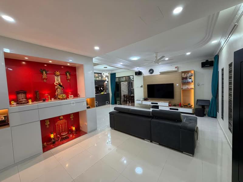 2-storey Terraced House for Sale in Taman Impian Emas (Skudai) - Darren Ho - Living Room - PropertyGuru.com.my