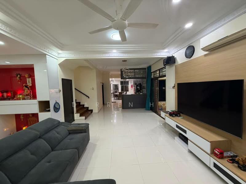 2-storey Terraced House for Sale in Taman Impian Emas (Skudai) - Darren Ho - Living Room - PropertyGuru.com.my