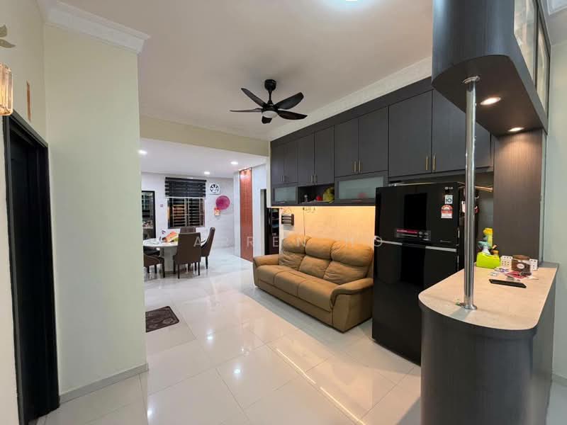 2-storey Terraced House for Sale in Taman Impian Emas (Skudai) - Darren Ho - Living Room - PropertyGuru.com.my