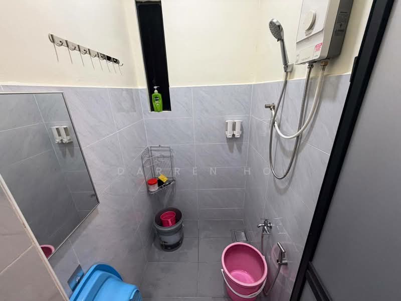 2-storey Terraced House for Sale in Taman Impian Emas (Skudai) - Darren Ho - Bathroom - PropertyGuru.com.my