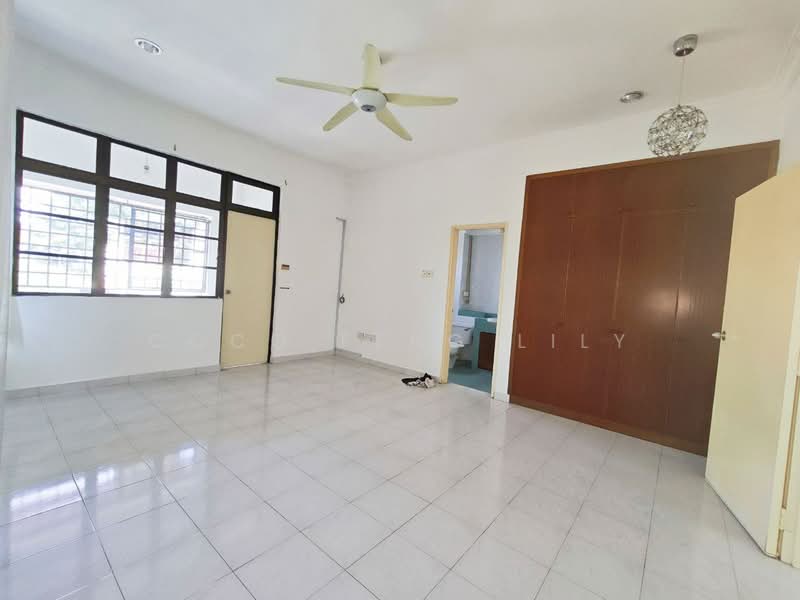 2-storey Terraced House for Sale in Bandar Baru Permas Jaya (Permas Jaya) - Coco Feng Lily - Living Room - PropertyGuru.com.my