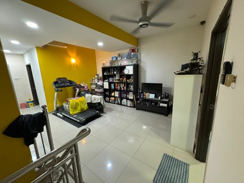 Rumah Teres 2 Tingkat untuk Dijual di Kampung Batu Muda (Batu Caves) - Raiden Yap - Living Room - PropertyGuru.com.my
