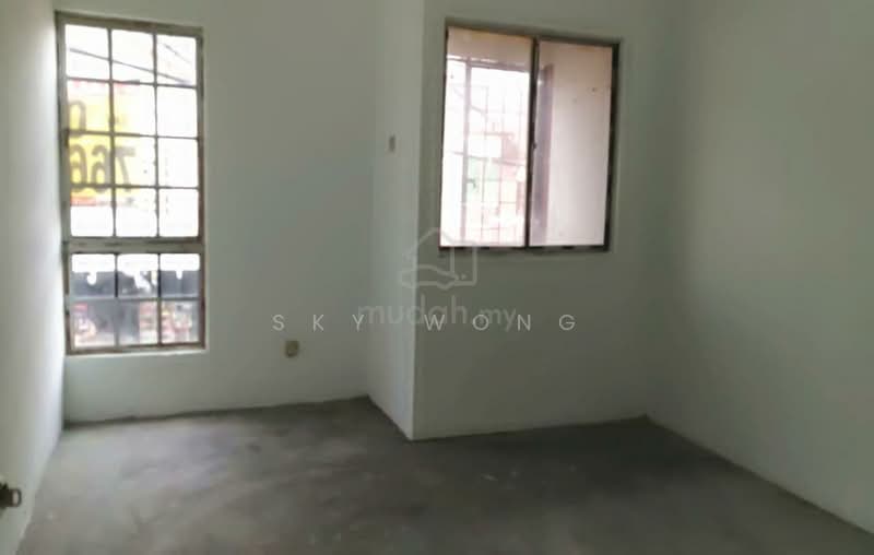 Shop / Office for Sale in Taman Balakong Jaya (Balakong) - Sky Wong - Interior - PropertyGuru.com.my