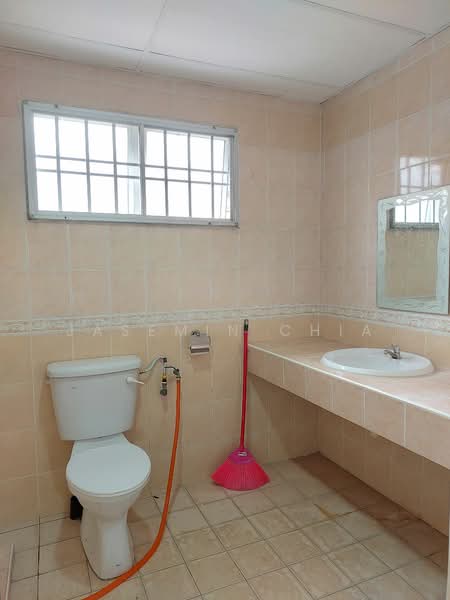 Rumah Teres 2 Tingkat untuk Dijual di Taman Megah Kepong (Kepong) - Jasemin Chia - Bathroom - PropertyGuru.com.my