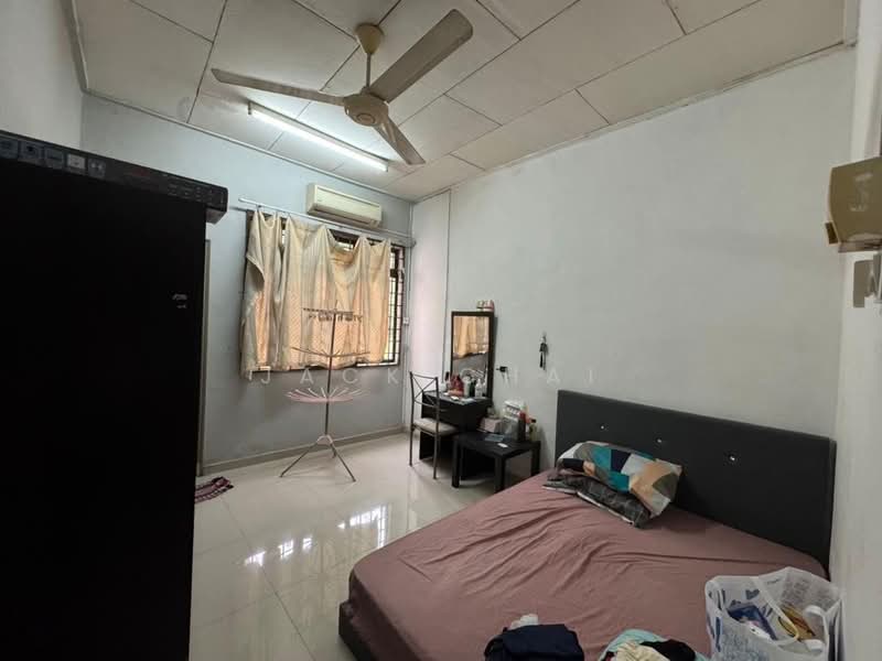 Rumah Teres 2 Tingkat untuk Dijual di Taman Sri Skudai (Skudai) - Jack Chai - Bedroom - PropertyGuru.com.my