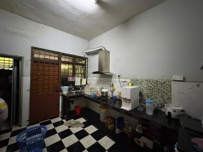 Rumah Teres 2 Tingkat untuk Dijual di Taman Sri Skudai (Skudai) - Jack Chai - Kitchen - PropertyGuru.com.my