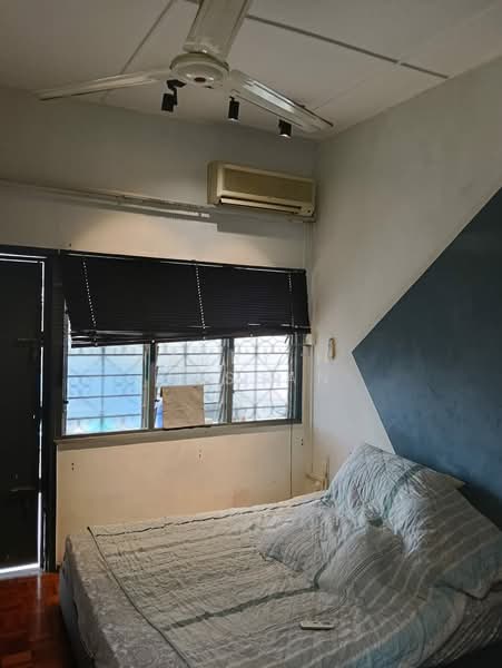 2-storey Terraced House for Sale in Taman Overseas Union (Taman Oug) (Jalan Klang Lama (Old Klang Road)) - Harry H. Hassan - Bedroom - PropertyGuru.com.my