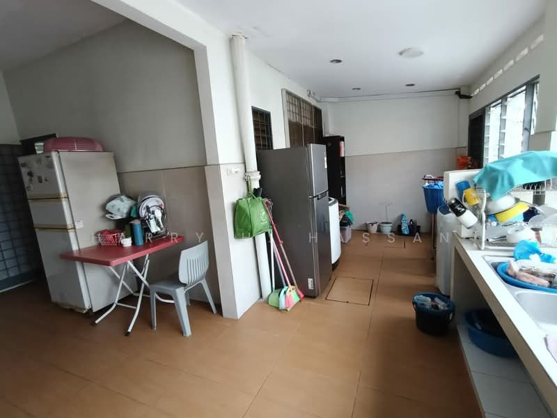 2-storey Terraced House for Sale in Taman Overseas Union (Taman Oug) (Jalan Klang Lama (Old Klang Road)) - Harry H. Hassan - Kitchen - PropertyGuru.com.my