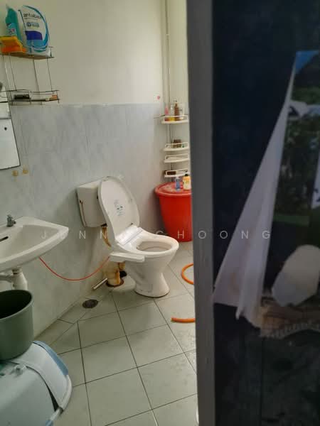 2-storey Terraced House for Sale in Taman Cempaka (Ampang) - Jenny Choong - Bathroom - PropertyGuru.com.my