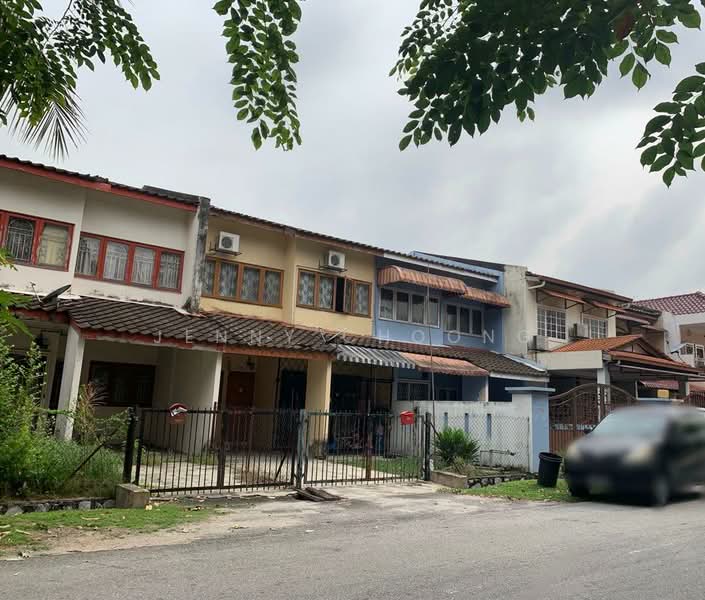 2-storey Terraced House for Sale in Taman Cempaka (Ampang) - Jenny Choong - Exterior - PropertyGuru.com.my