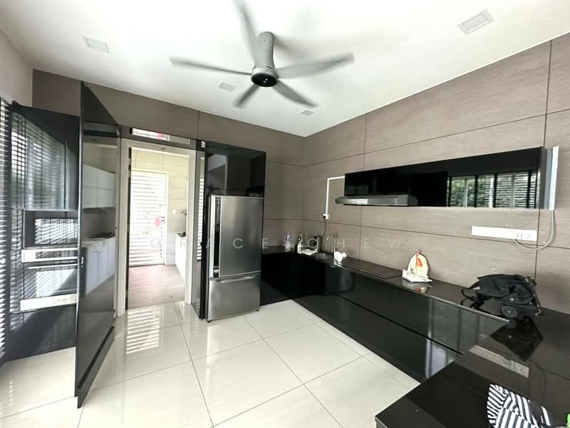 Bungalow for Rent in Senibong (Permas Jaya) - Grace Chew - Kitchen - PropertyGuru.com.my