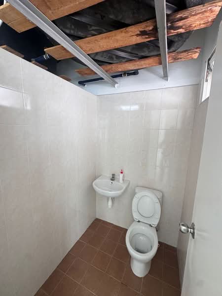 Office for Rent in Raja Uda (Butterworth) - Ashley Lim - Bathroom - PropertyGuru.com.my