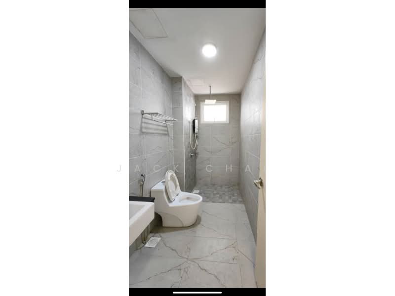 Servis Apartment untuk Dijual di Pinnacle Tower - Jack Chai - Bathroom - PropertyGuru.com.my