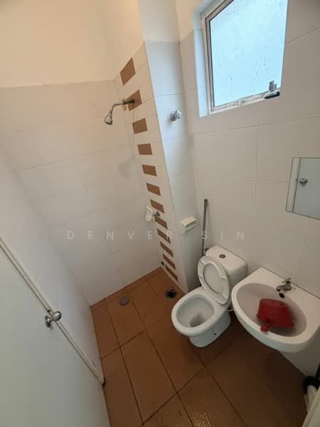 Rumah Teres 2 Tingkat untuk Dijual di Ampang Saujana (Ampang) - Denver Sin - Bathroom - PropertyGuru.com.my