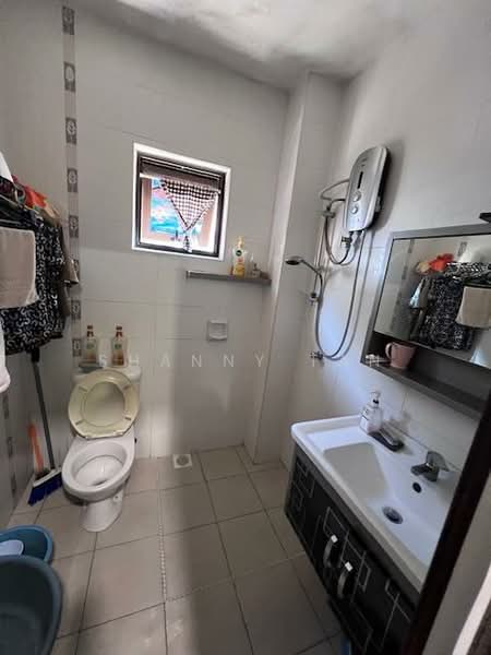Semi-Detached House for Sale in Bukit Sungai Long (Bandar Sungai Long) - Shanny Tan - Bathroom - PropertyGuru.com.my