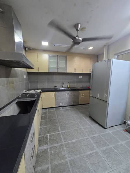 2-storey Terraced House for Sale in Taman Megah Kepong (Kepong) - Jasemin Chia - Kitchen - PropertyGuru.com.my