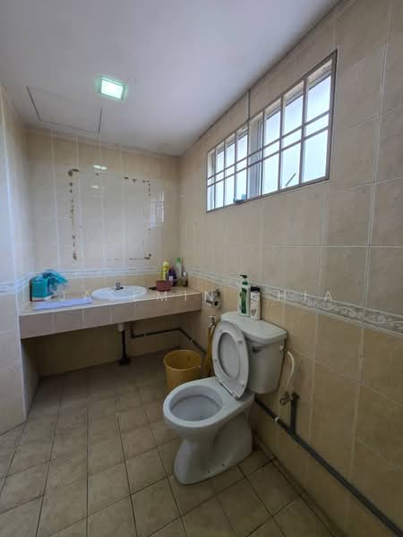 2-storey Terraced House for Sale in Taman Megah Kepong (Kepong) - Jasemin Chia - Bathroom - PropertyGuru.com.my