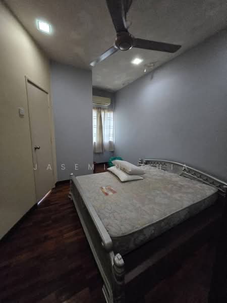 2-storey Terraced House for Sale in Taman Megah Kepong (Kepong) - Jasemin Chia - Bedroom - PropertyGuru.com.my