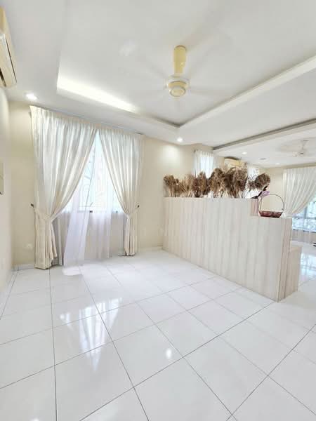 Rumah Teres untuk Dijual di Kajang (Selangor) - Calvin Kok - Living Room - PropertyGuru.com.my