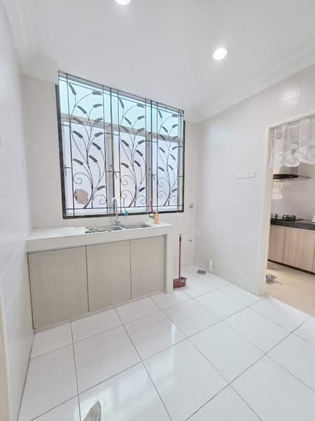 Rumah Teres untuk Dijual di Kajang (Selangor) - Calvin Kok - Kitchen - PropertyGuru.com.my