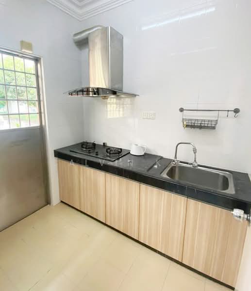 Rumah Teres untuk Dijual di Kajang (Selangor) - Calvin Kok - Kitchen - PropertyGuru.com.my