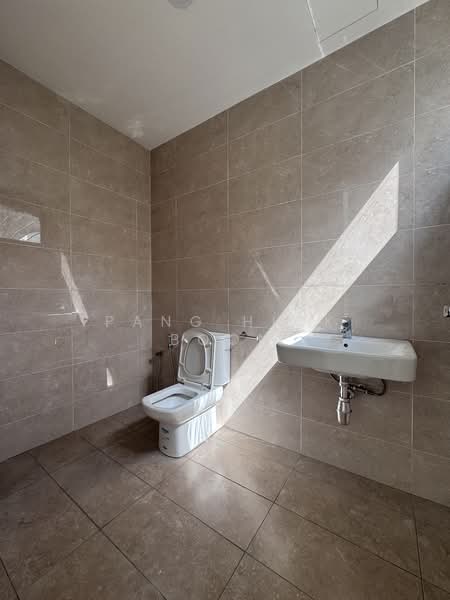 Bungalow for Sale in Kota Kemuning (Shah Alam) - Pang Hiok Boon - Bathroom - PropertyGuru.com.my