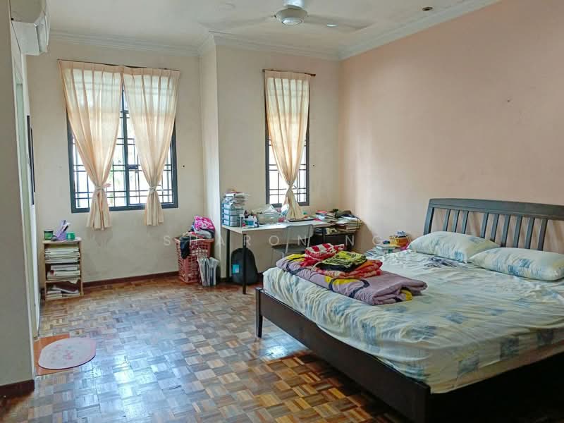 Rumah Teres 2 Tingkat untuk Dijual di Taman Setia Indah (Tebrau) - Sharon Ng - Bedroom - PropertyGuru.com.my