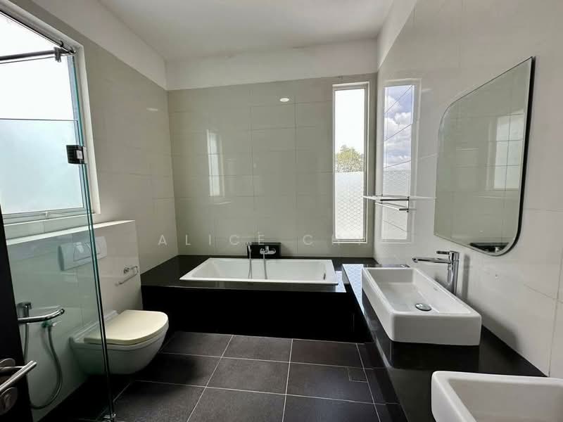 Rumah Berkembar untuk Disewa di Iskandar Puteri (Nusajaya) (Johor) - Alice Chia - Bathroom - PropertyGuru.com.my