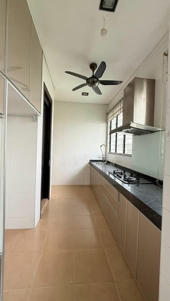 Rumah Banglo untuk Dijual di Bukit Jelutong (Shah Alam) - Alissa Emalyn - Kitchen - PropertyGuru.com.my