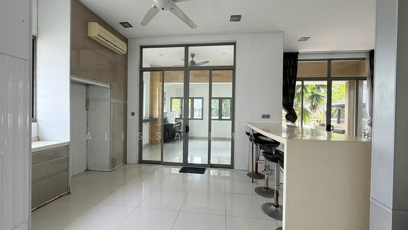 Rumah Banglo untuk Dijual di Bukit Jelutong (Shah Alam) - Alissa Emalyn - Kitchen - PropertyGuru.com.my