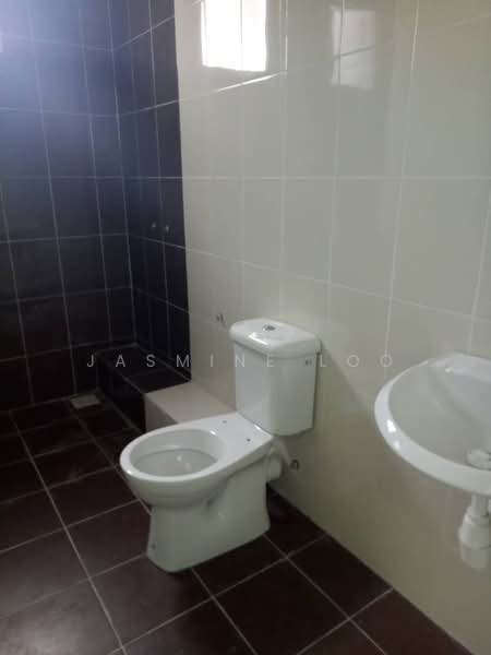 3-storey Terraced House for Sale in Butterworth (Penang) - Jasmine Loo - Bathroom - PropertyGuru.com.my