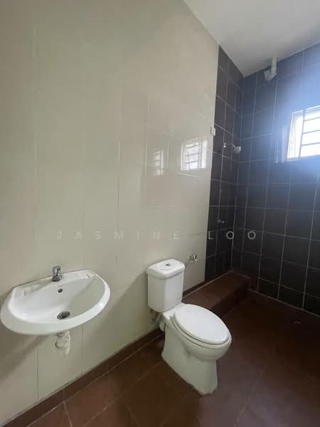 Rumah Teres 3 Tingkat untuk Dijual di Butterworth (Penang) - Jasmine Loo - Bathroom - PropertyGuru.com.my