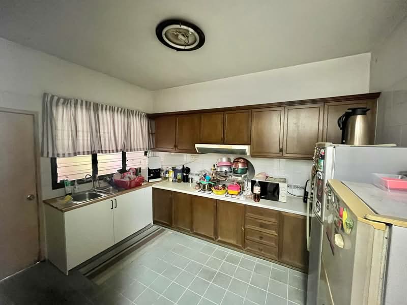 2-storey Terraced House for Sale in Bandar Sri Damansara (Selangor) - Ali Idris - Kitchen - PropertyGuru.com.my