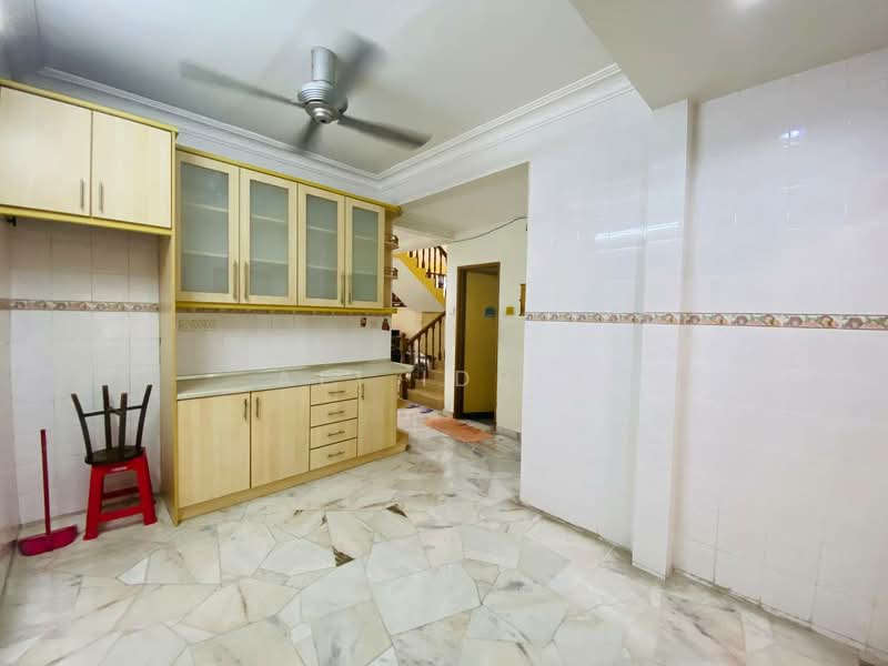 2-storey Terraced House for Sale in Alam Damai (Cheras) - Ali Idris - Kitchen - PropertyGuru.com.my