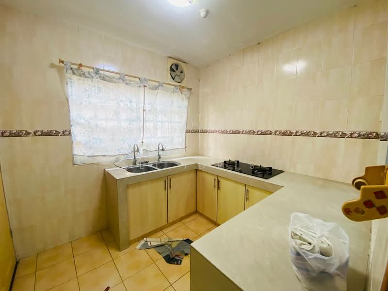 2-storey Terraced House for Sale in Alam Damai (Cheras) - Ali Idris - Kitchen - PropertyGuru.com.my