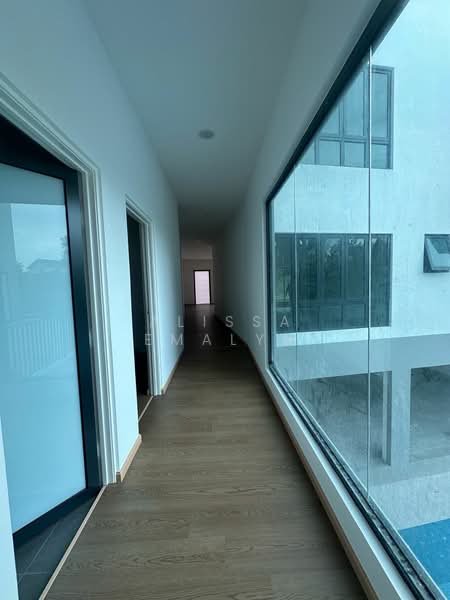 Rumah Banglo untuk Dijual di Bukit Jelutong (Shah Alam) - Alissa Emalyn - Corridor - PropertyGuru.com.my