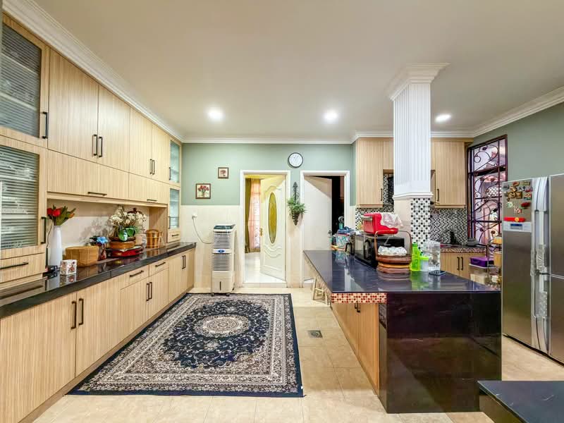 Rumah Banglo untuk Dijual di Alam Damai (Cheras) - Amzar Faiz - Kitchen - PropertyGuru.com.my