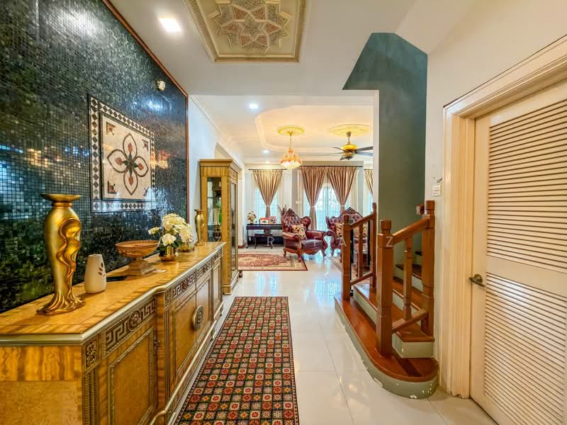 Rumah Banglo untuk Dijual di Alam Damai (Cheras) - Amzar Faiz - Entrance - PropertyGuru.com.my