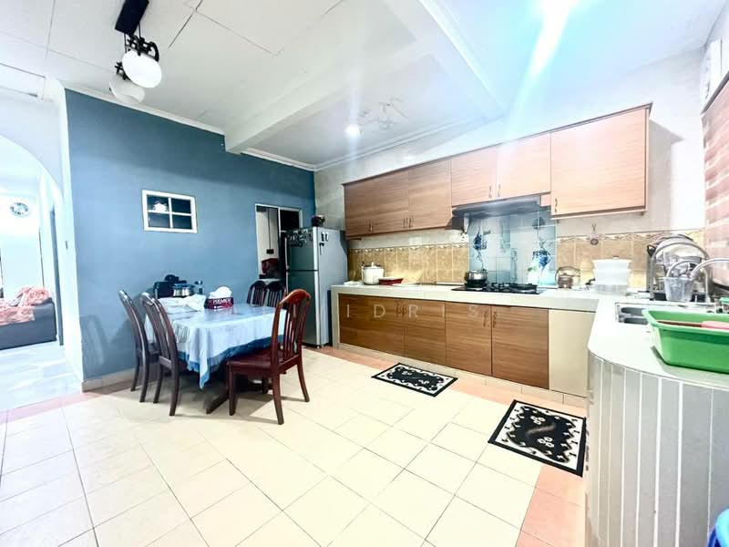 1-storey Terraced House for Sale in Bandar Tun Hussein Onn (Cheras) - Ali Idris - Kitchen - PropertyGuru.com.my