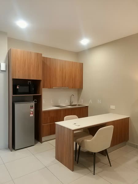 Service Residence for Sale at Dorsett Waterfront Subang - Celia Tan - Kitchen - PropertyGuru.com.my