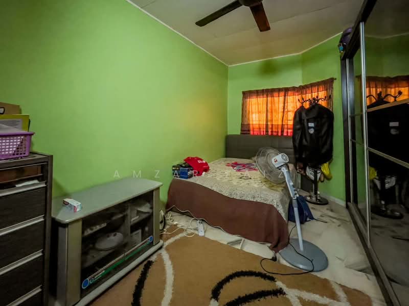 Rumah Teres 1 Tingkat untuk Dijual di Semenyih (Selangor) - Amzar Faiz - Bedroom - PropertyGuru.com.my
